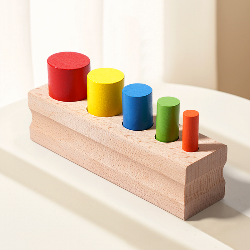 Kid Toys Ads - Montessori-Holzspielzeug mit bunten Knopfzylinderblöcken hilft Kindern,