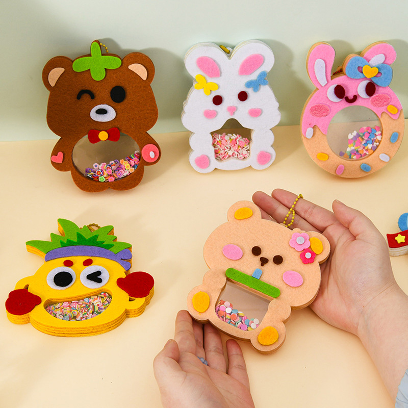 Cartoon Non Woven Shake Anhäng – Kid Toys And Craft Bewertung und Preis